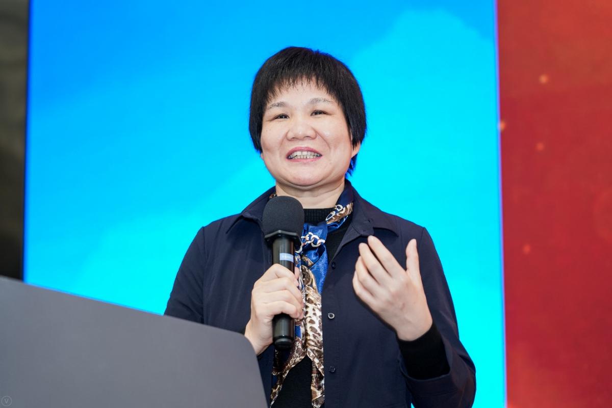 william英国中文谢曼华书记致辞