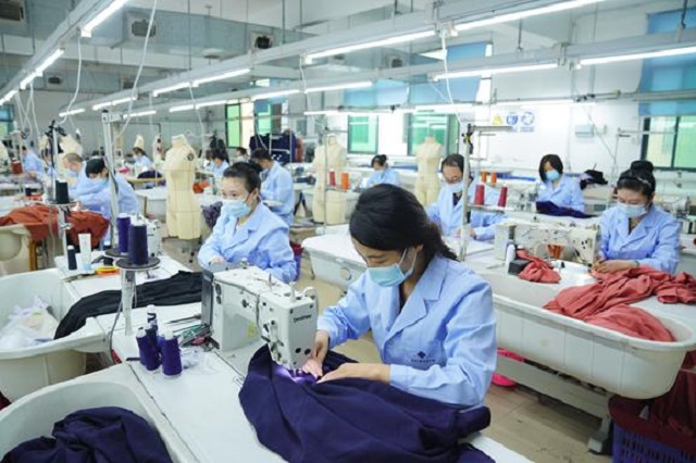 铠琪企业复工生产场面