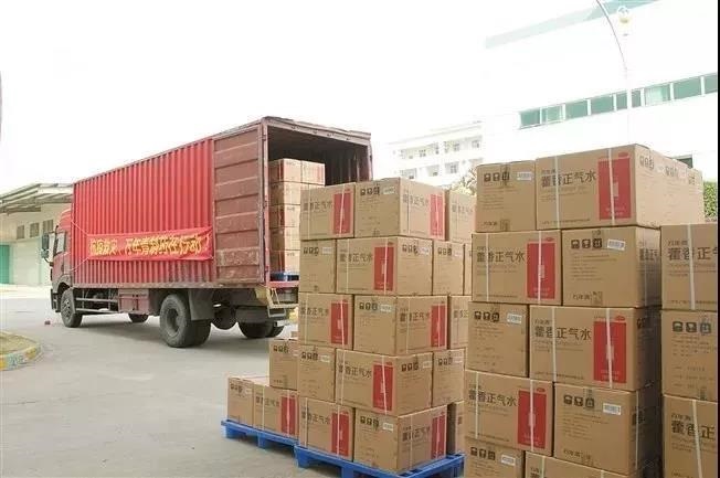 EMBA校友欧先涛向武汉市捐赠价值共50万余元的一批藿香正气水